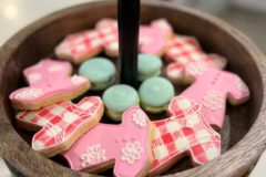 Beautifully decorated cookies for all occasions by Amanda Moore. I’m a home baker located in the spring branch area and I can’t wait to bake for you. www.jankybakes.com